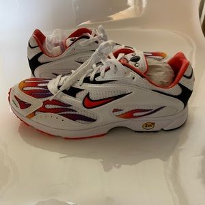 Size 8.5 supreme x Nike Zoom Streak Spectrum